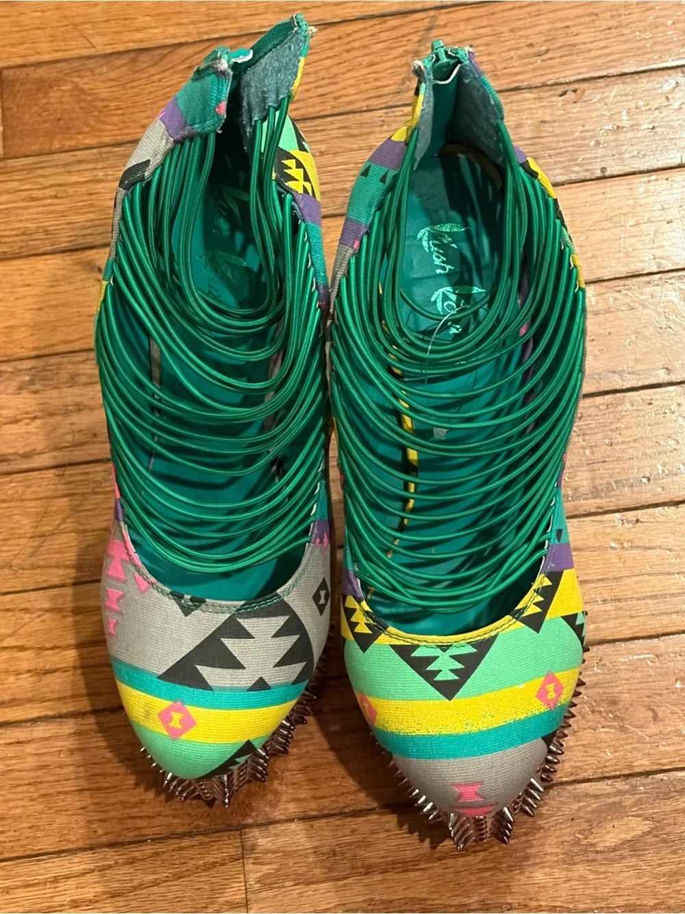 Kush Kouture Spiked Heels, size 10, Green/multi print silver heel - Picture 3 of 11